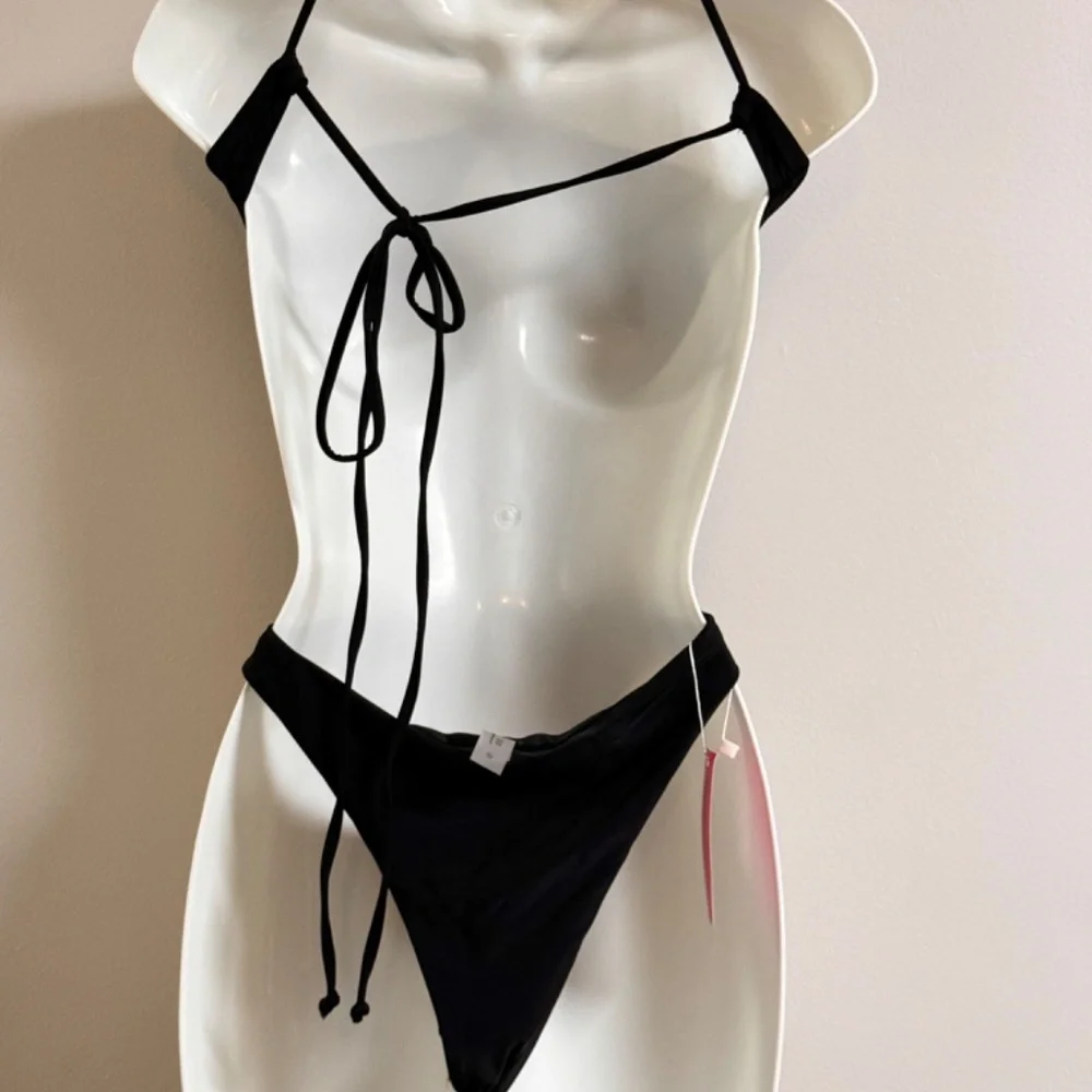 1 pc 2024 High Cut Cheeky Swimsuit  NWT - Picture 3 of 4